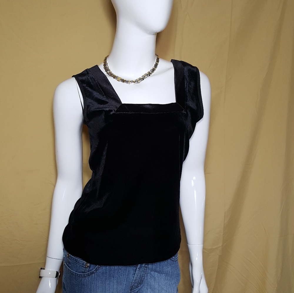 Black velvet top